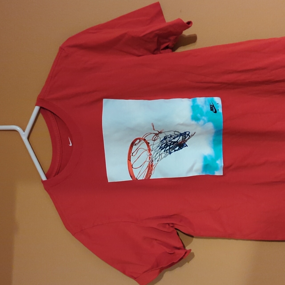Mens Medium Nike Shirt